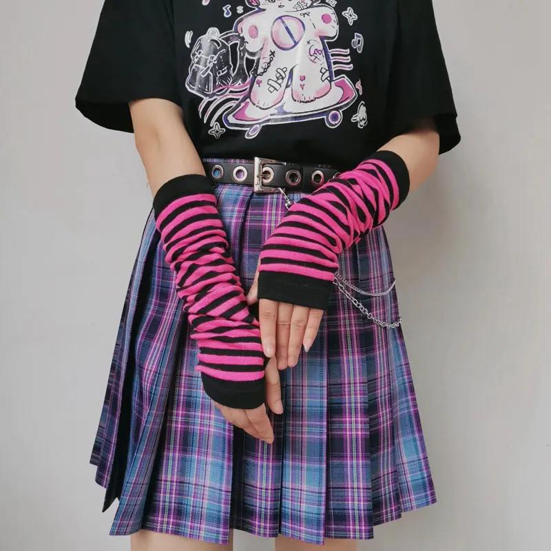 Ʈ 尩   Ʈ  հ  尩,   尩, ũ  ׼, ̸ , Egirl ִϸ̼ Y2k